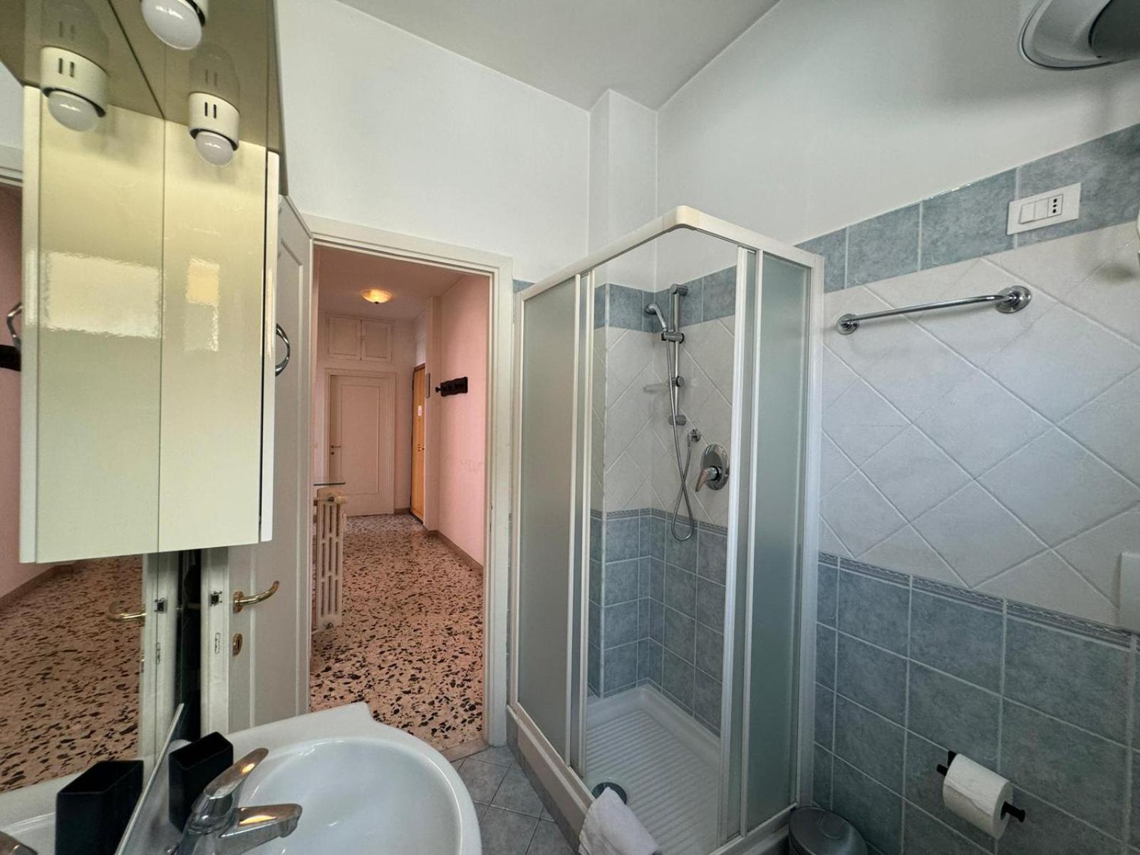 Vintage Comfort Steps From Vatican Apartment Rom