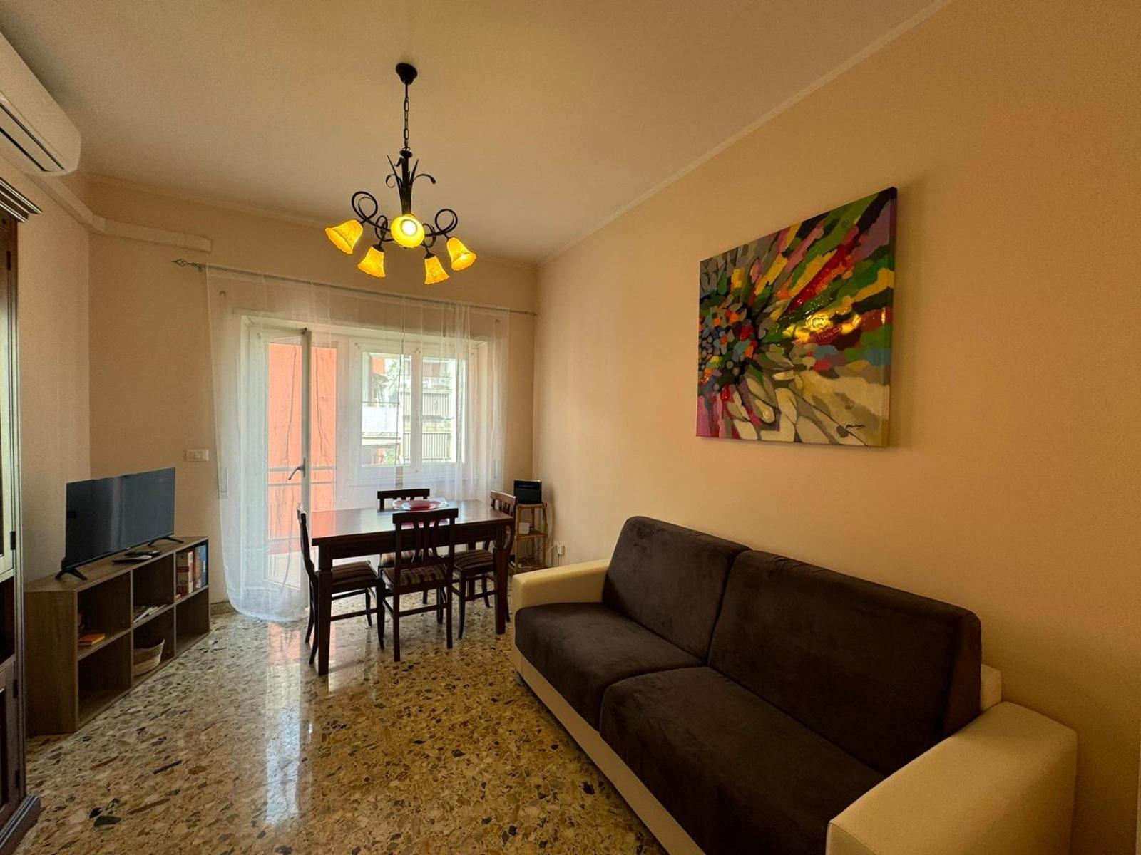 Vintage Comfort Steps From Vatican Apartment *